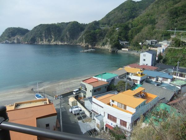 伊豆の穴場温泉と混まない海水浴場 西伊豆 岩地