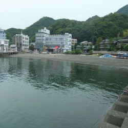 三津