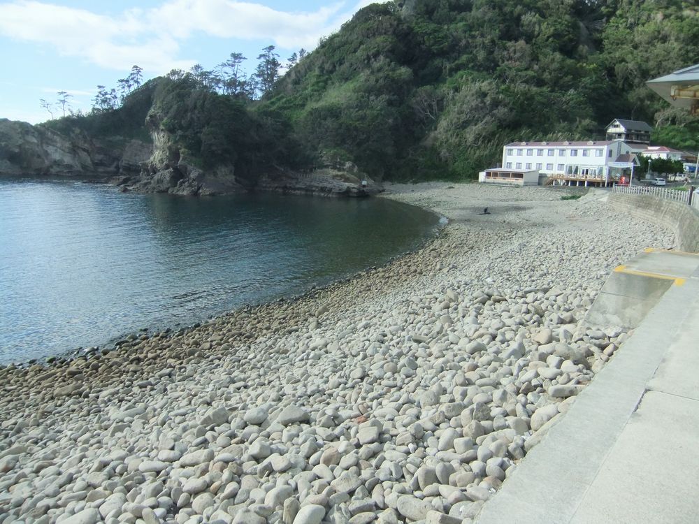 西伊豆の穴場温泉と夏休みに混まない海水浴場 浮島