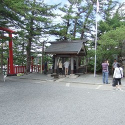 小御嶽神社で参拝
