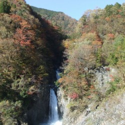 「赤水の滝」