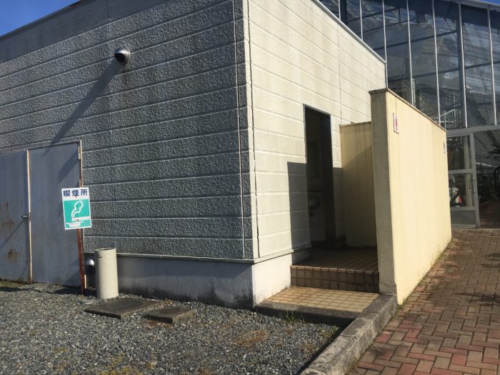 バラの丘公園園内のトイレの写真